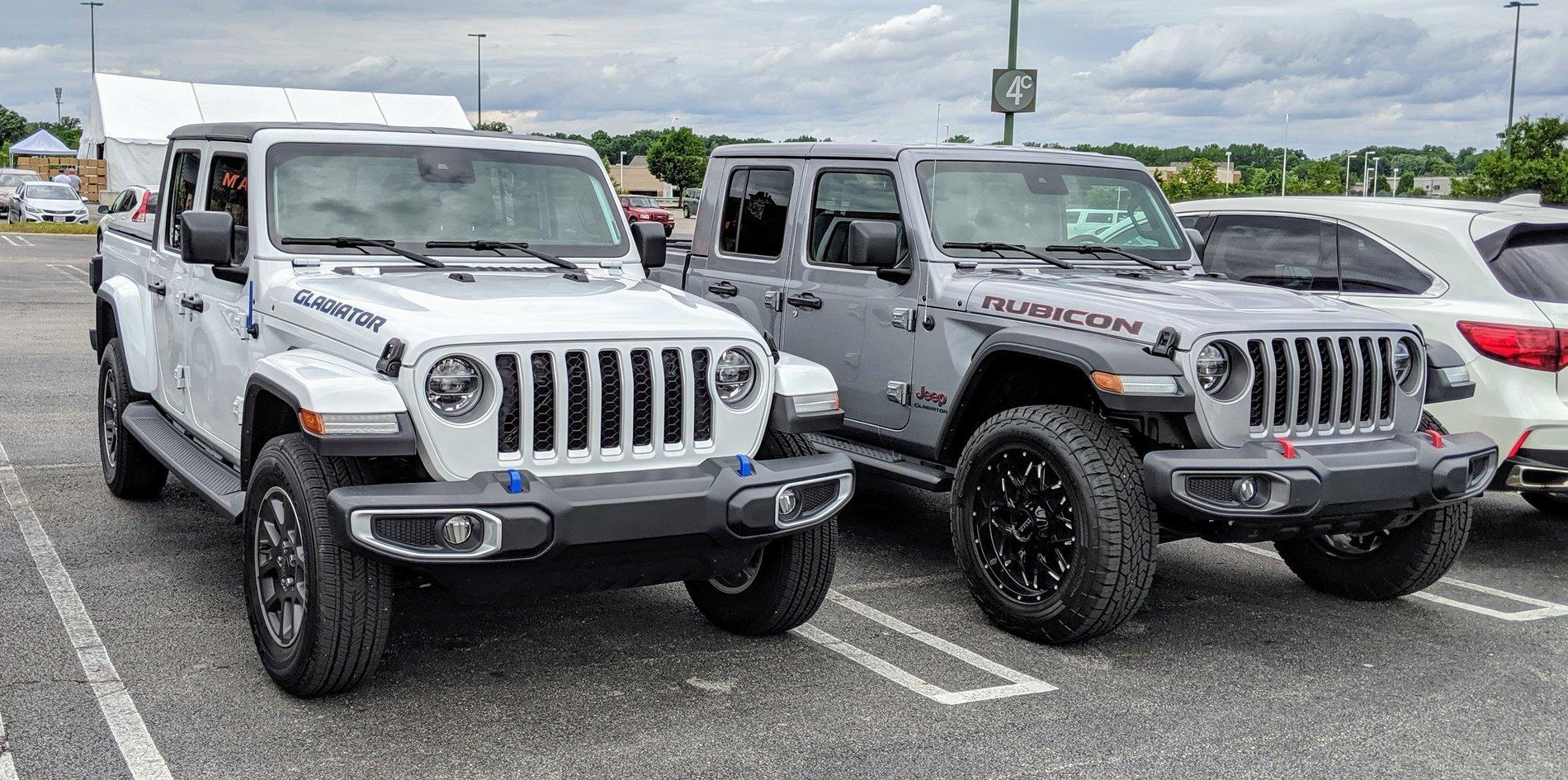 Jeep Gladiator Jeeps Parking Next To Jeeps IMG_20190624_134715