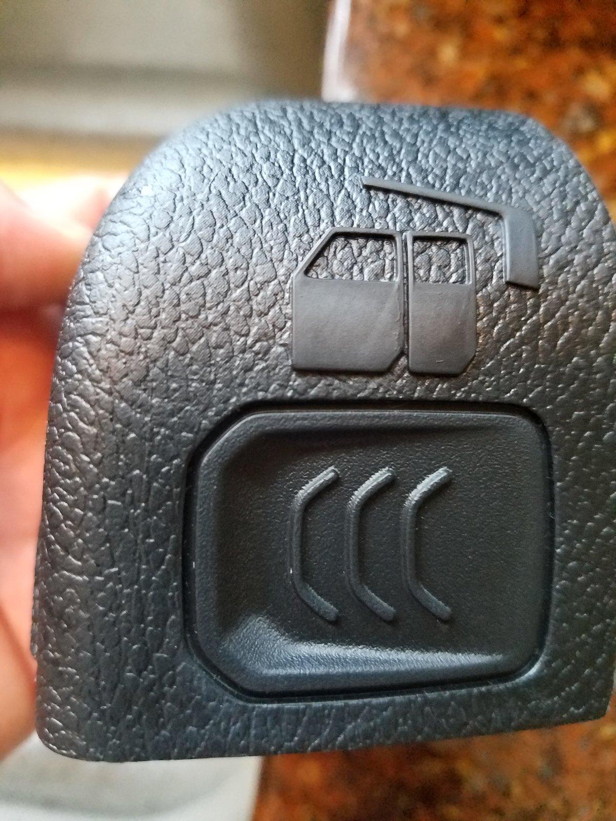 Jeep Gladiator Hardtop electrical connector cover 20190624_150252