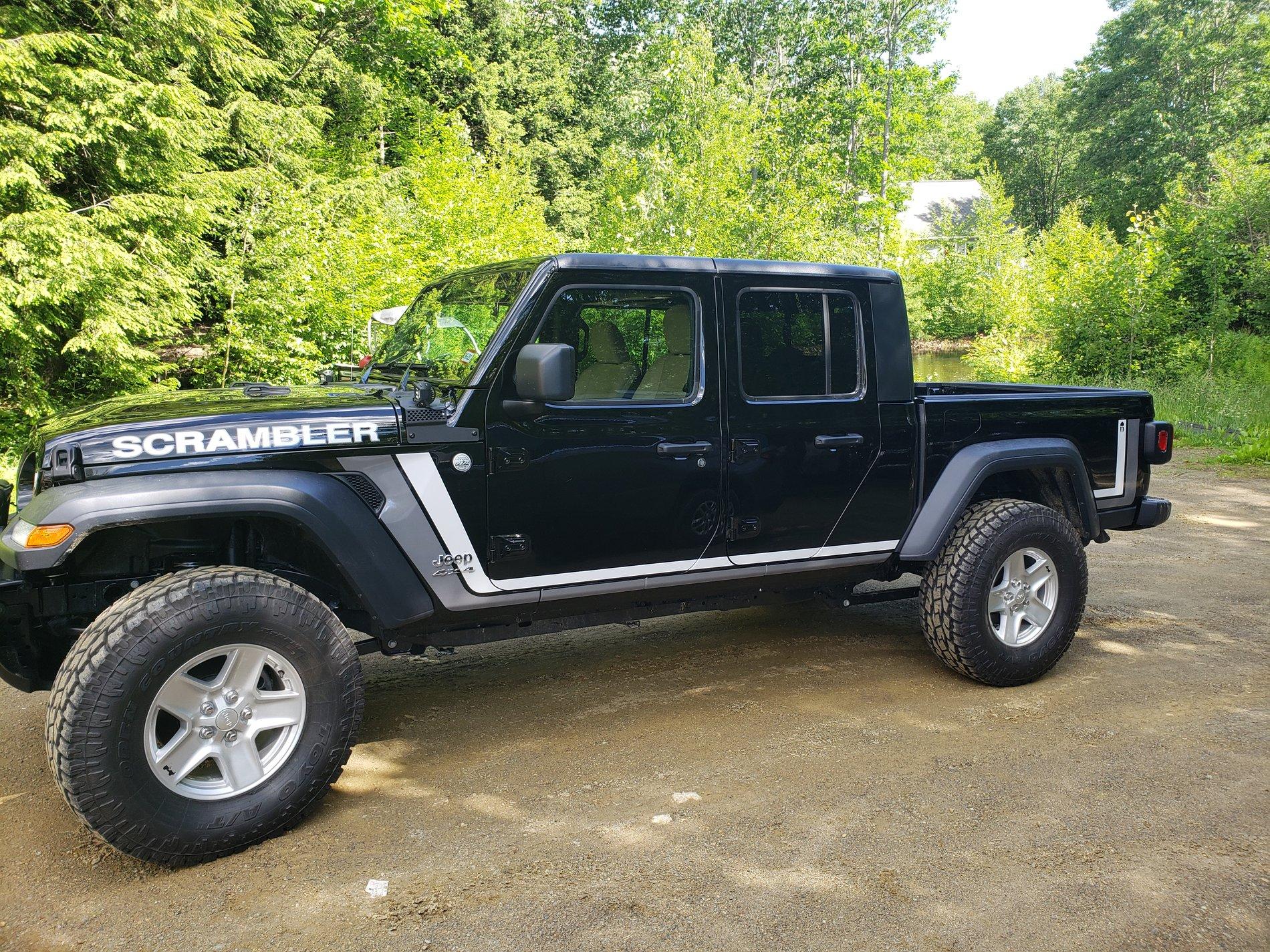 Jeep Gladiator BLACK Gladiator JT Club 20190622_154829