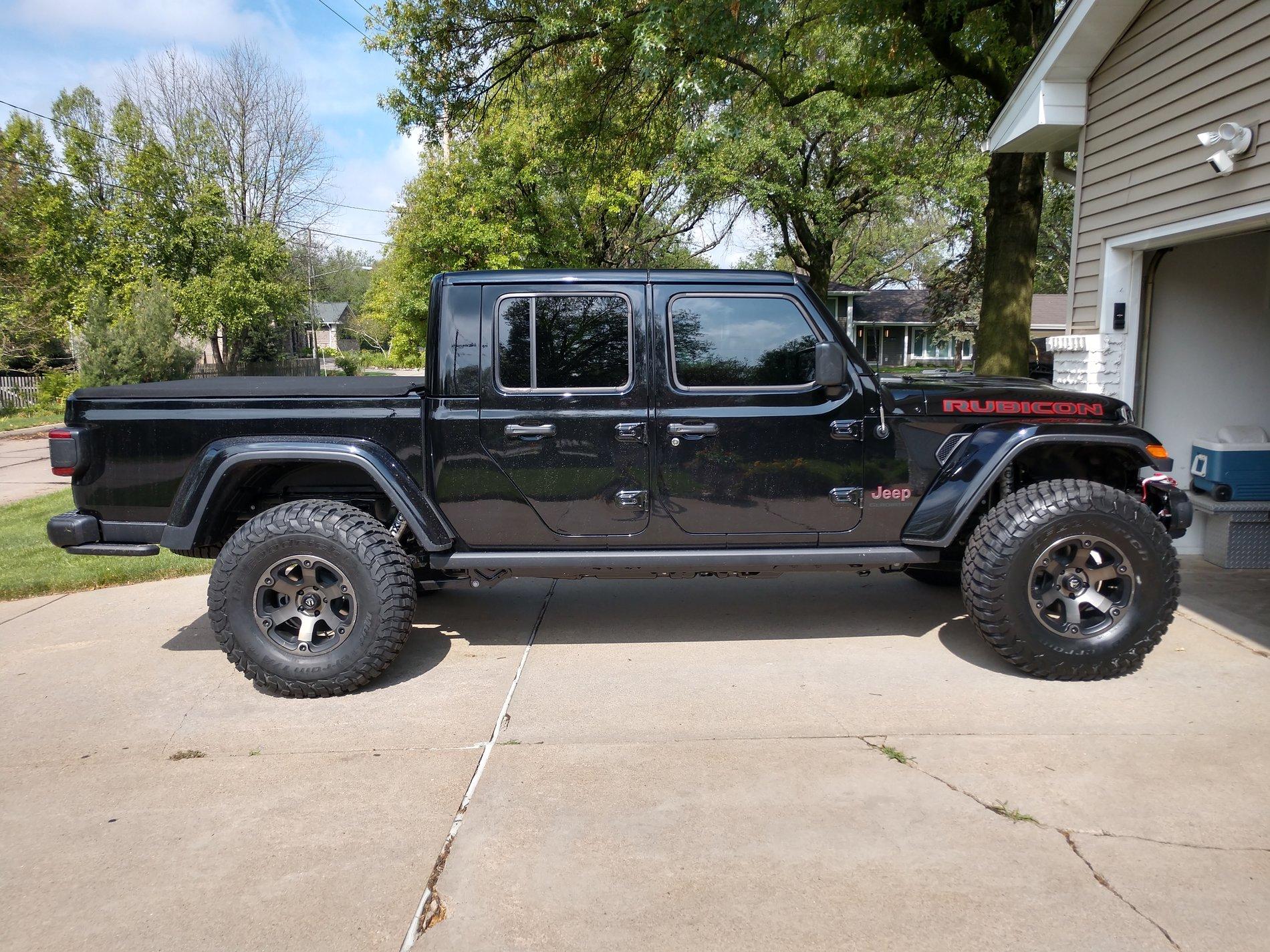 Jeep Gladiator BLACK Gladiator JT Club IMG_20190619_100225911_HDR