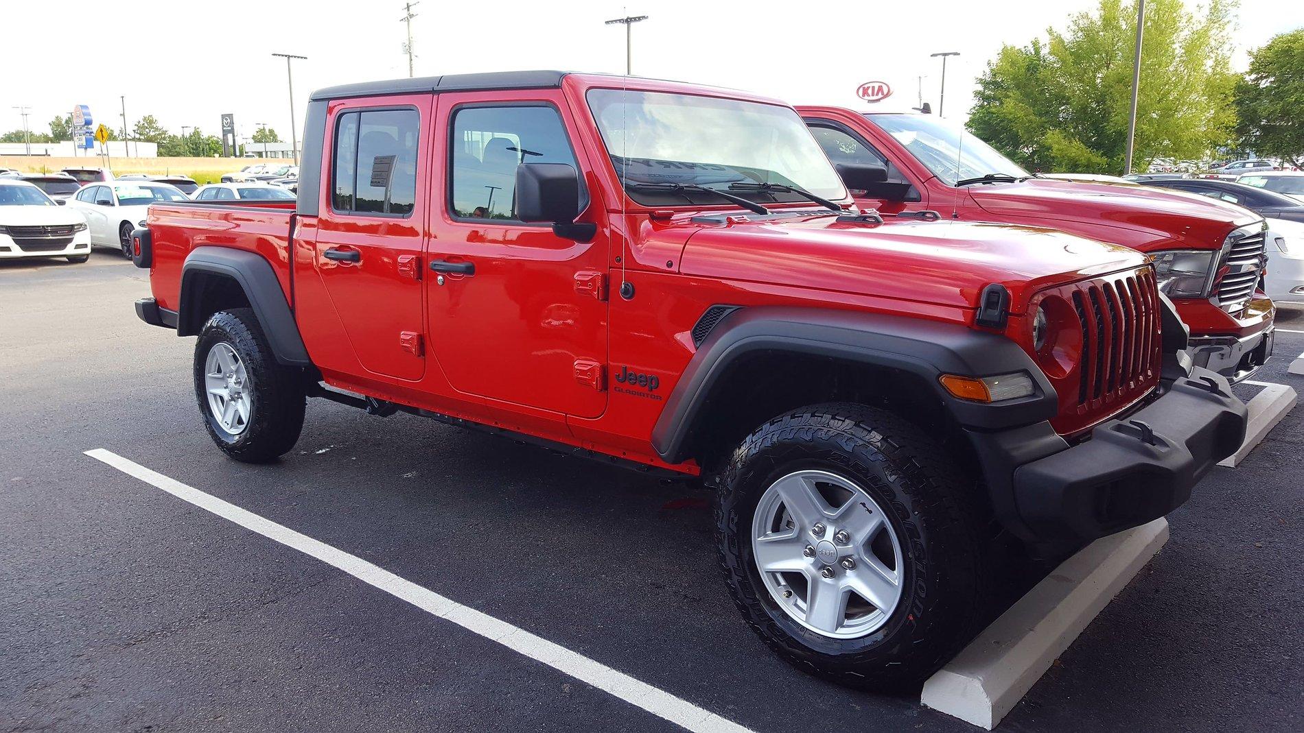 Jeep Gladiator Took Delivery of Your JT? Sign in Here! 20190624_170222