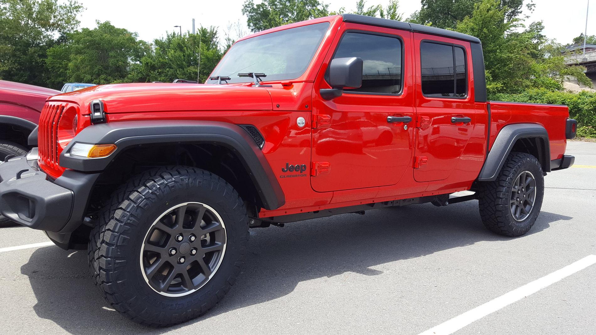 Jeep Gladiator FIRECRACKER RED Gladiator JT Club 20190625_123445