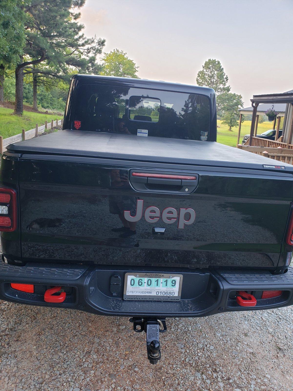 Jeep Gladiator All questions answered on OEM Soft Tonneau Cover? 20190620_200046