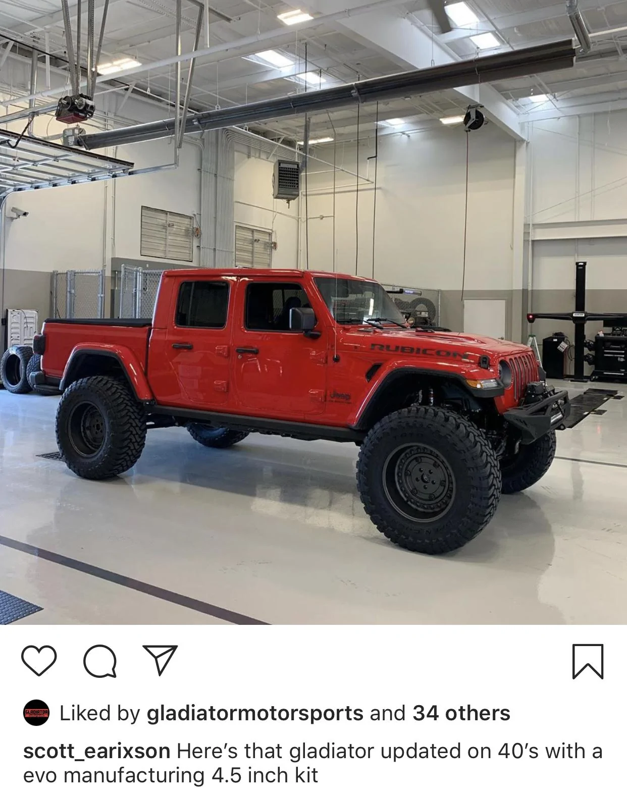Jeep Gladiator FIRECRACKER RED Gladiator JT Club BA541912-0638-4CED-B914-D3AE71696630