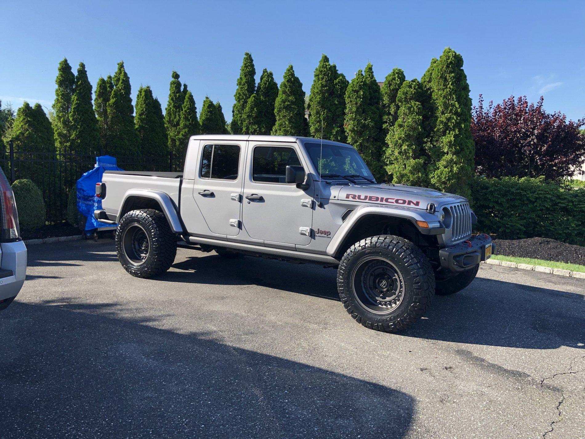 Jeep Gladiator Lifted LE With 1/2 a Mopar lift! 3577BA83-4049-4EDA-9F13-7C0BCBC9616D