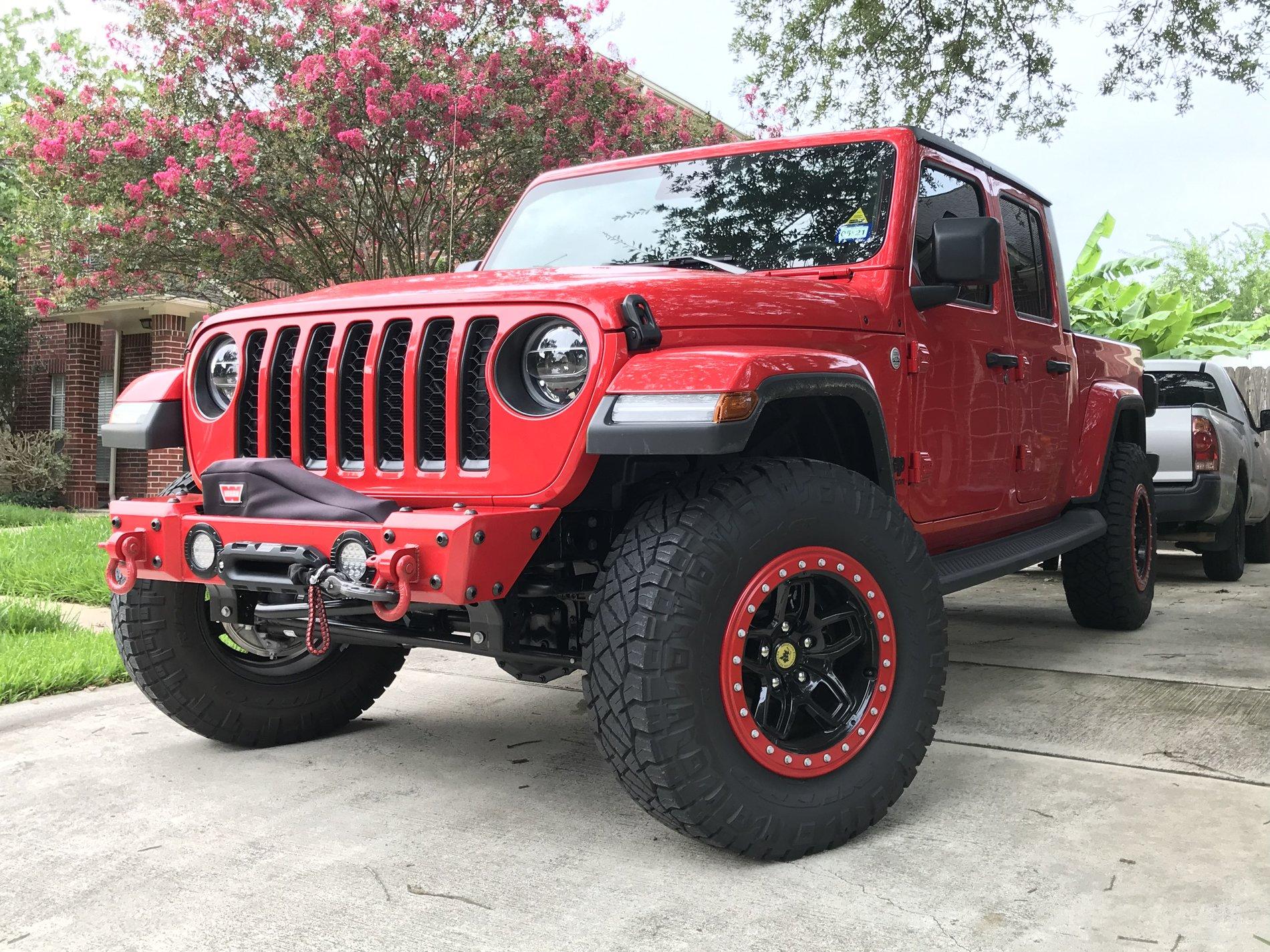 Jeep Gladiator FIRECRACKER RED Gladiator JT Club 15AF8BCF-1E0C-45B4-B836-08F97F11C539