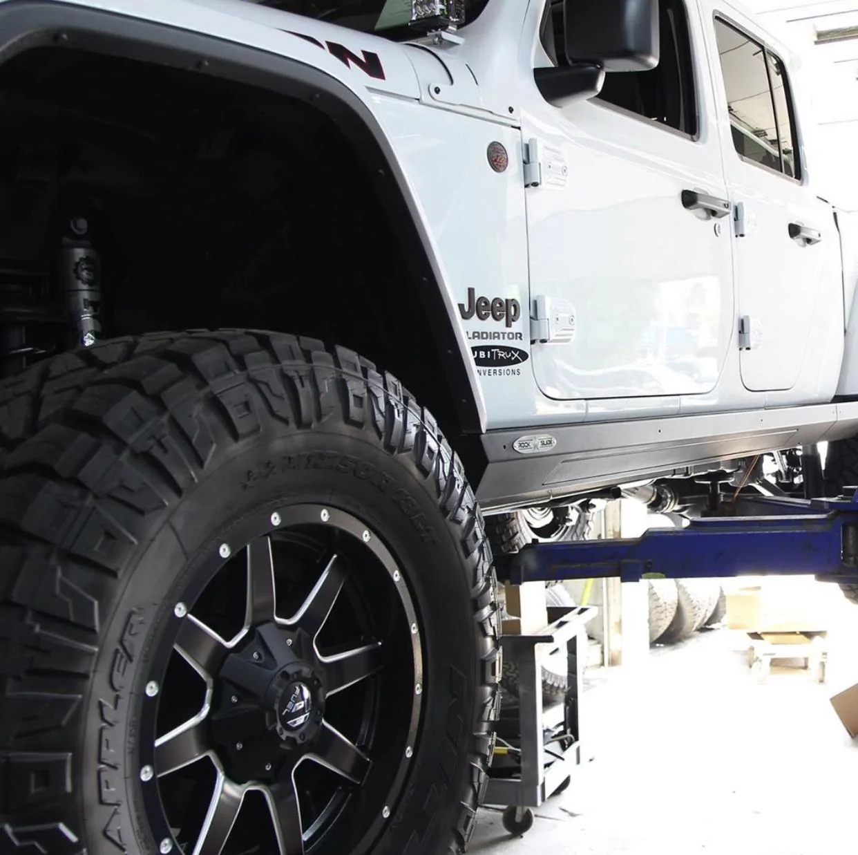 Jeep Gladiator BRIGHT WHITE Gladiator JT Club 6333A867-8F3C-4B18-812A-CC6F3EC41B15