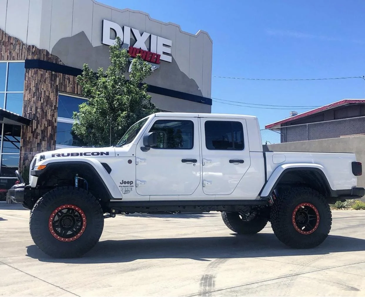 Jeep Gladiator BRIGHT WHITE Gladiator JT Club E651D611-F493-4E3D-B7A5-0DCD0BDE32A2