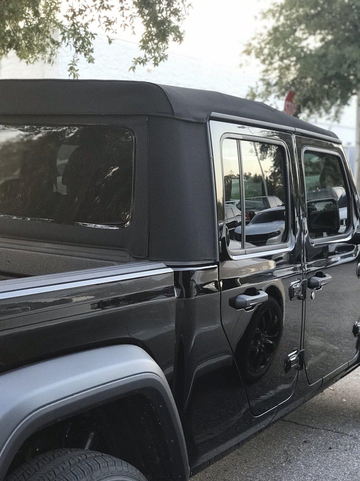 Jeep Gladiator BLACK Gladiator JT Club 9BC92DC2-6D37-4C3C-9EB8-A8B50801CEEF