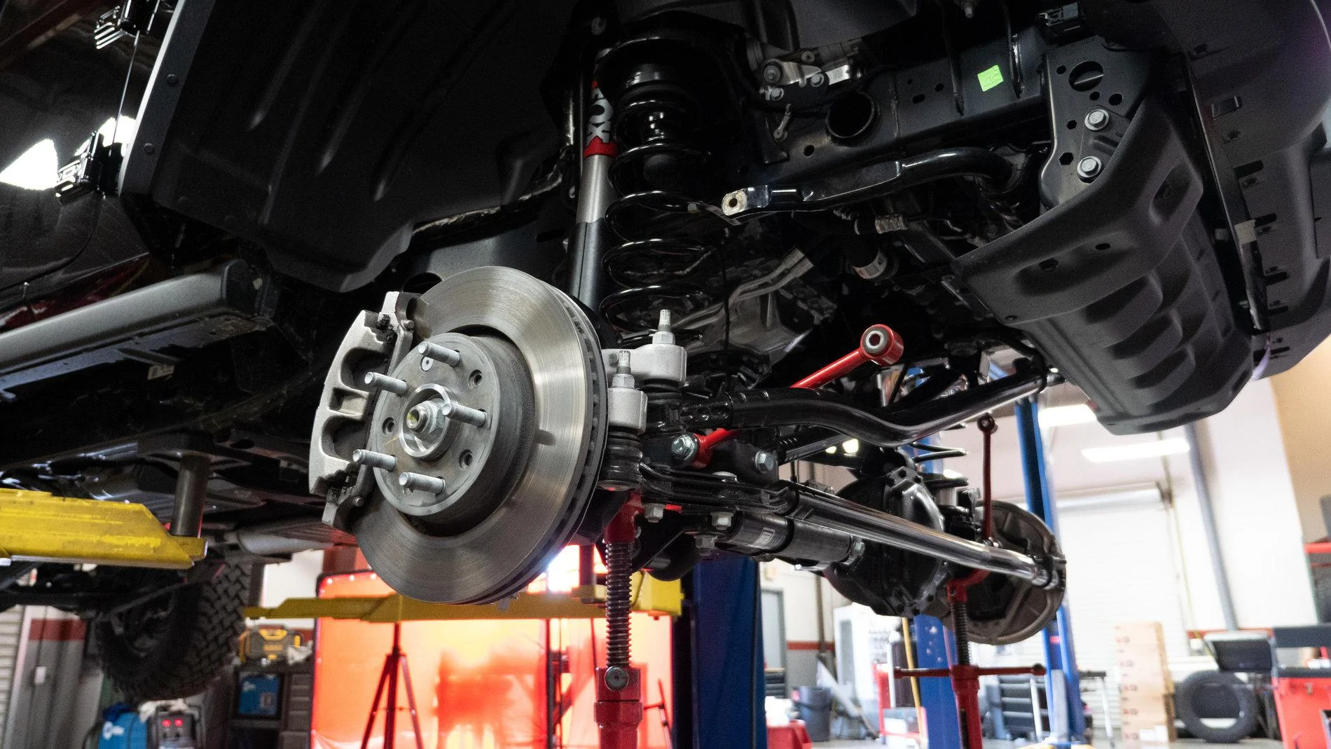 Jeep Gladiator Lifting our 2020 JT Rubicon - NOT MOPAR LIFT - P1030435