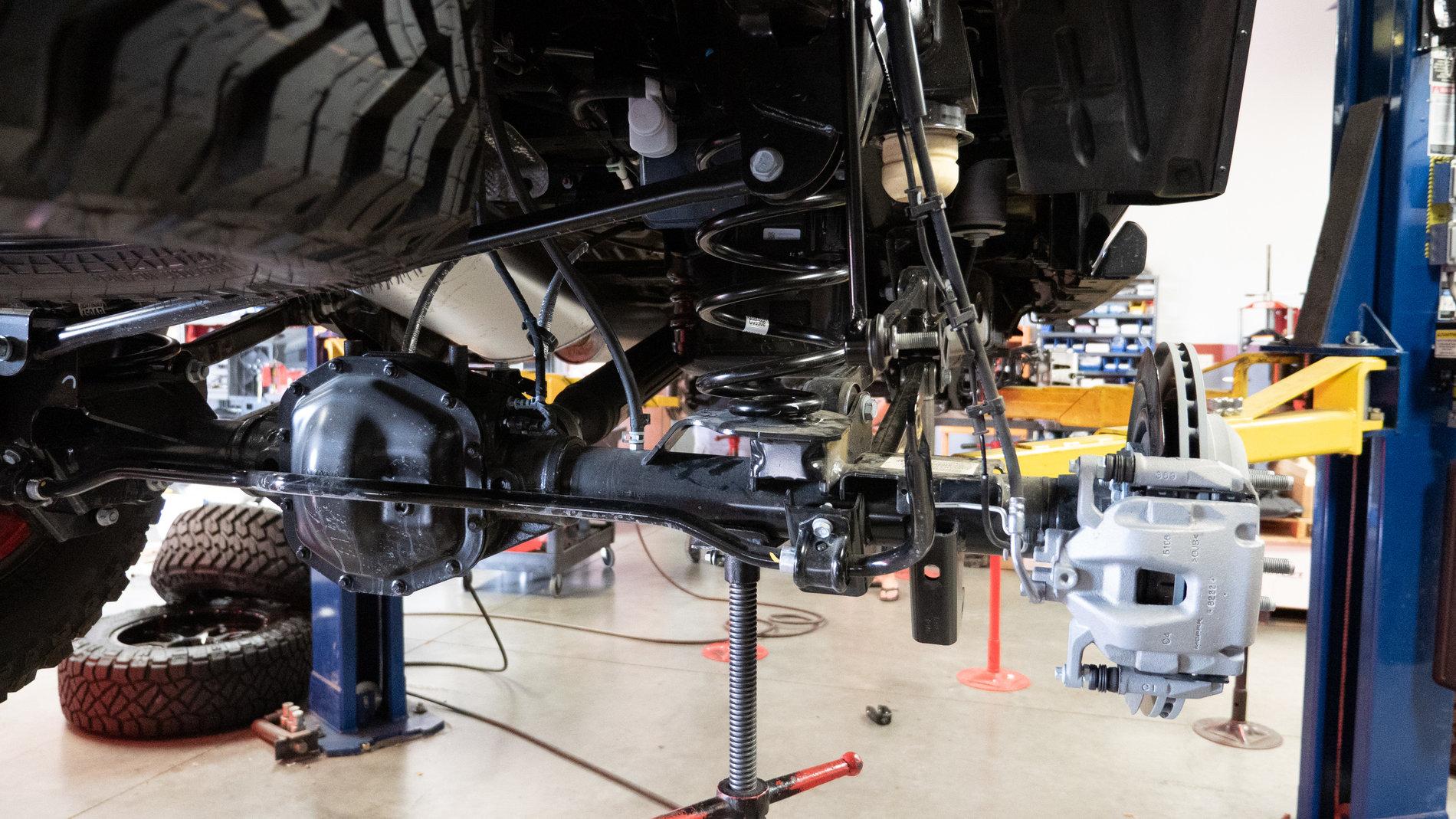 Jeep Gladiator Lifting our 2020 JT Rubicon - NOT MOPAR LIFT - P1030438