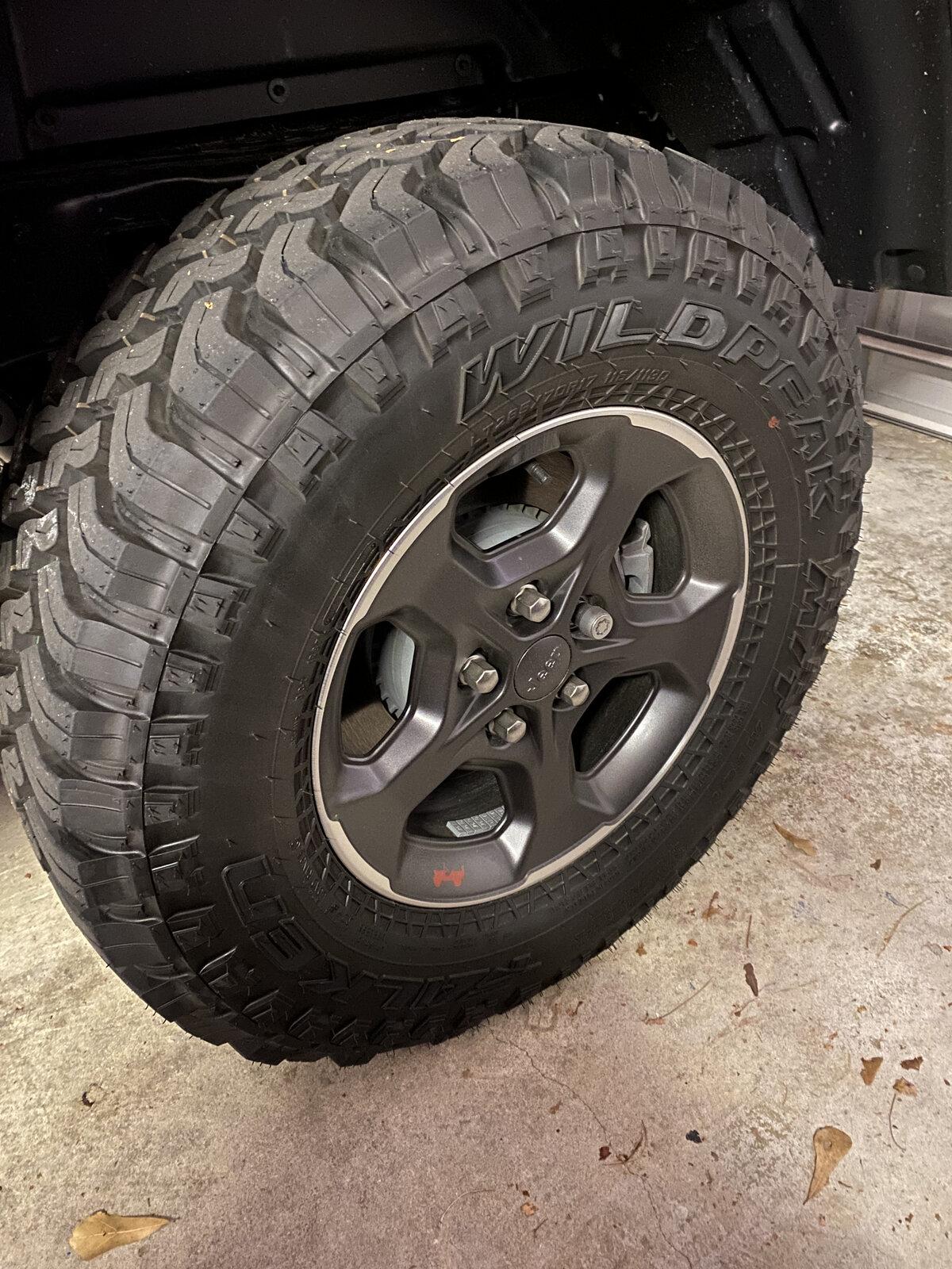 Jeep Gladiator 2021 Rubicon Take Off Wheels and Tires IMG_4207