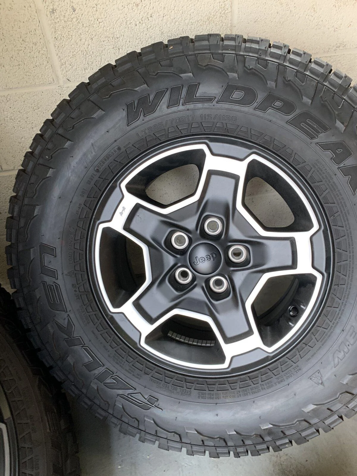 Jeep Gladiator WTB looking for 1 Mojave wheel take off *Rim Only* E74E7C83-651A-4E67-90C8-E316C5CE2CA4