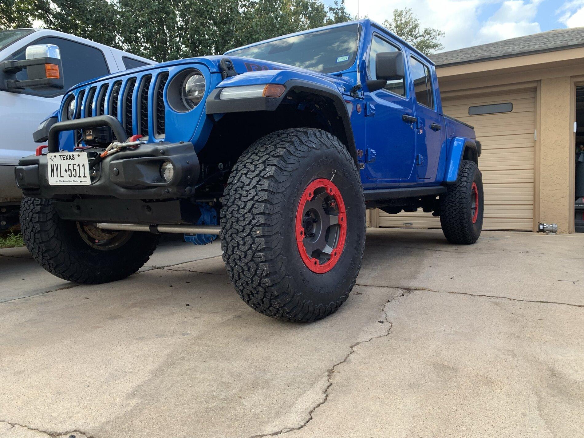 Jeep Gladiator How good are 40's for daily driving? 36CC4C02-B26B-49BD-A8A4-91F36B3EDAF4