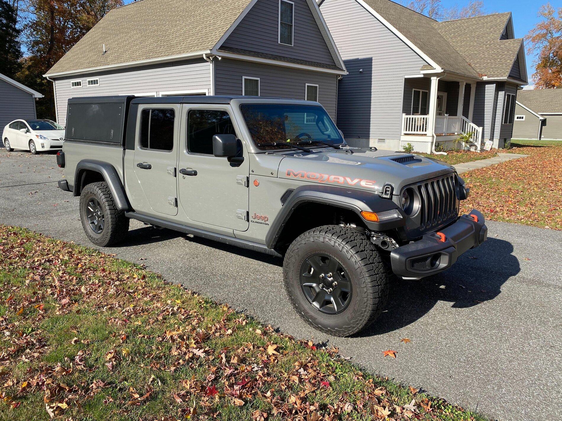 Jeep Gladiator Gas strut activated switch. IMG_3127