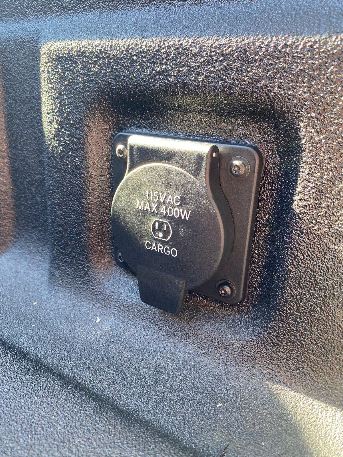 Jeep Gladiator What did you do TO your Gladiator today? [ADMIN WARNING: NO POLITICS, NO GUN TALK] Bed outlet 2