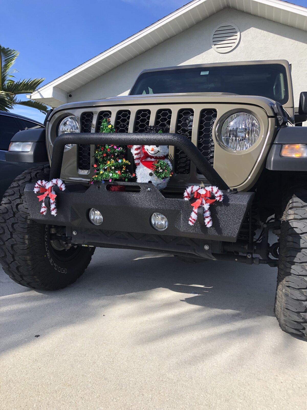 Jeep Gladiator Show us your Grill Wreaths D99DC255-5F28-48C0-8305-D20EC411CE57