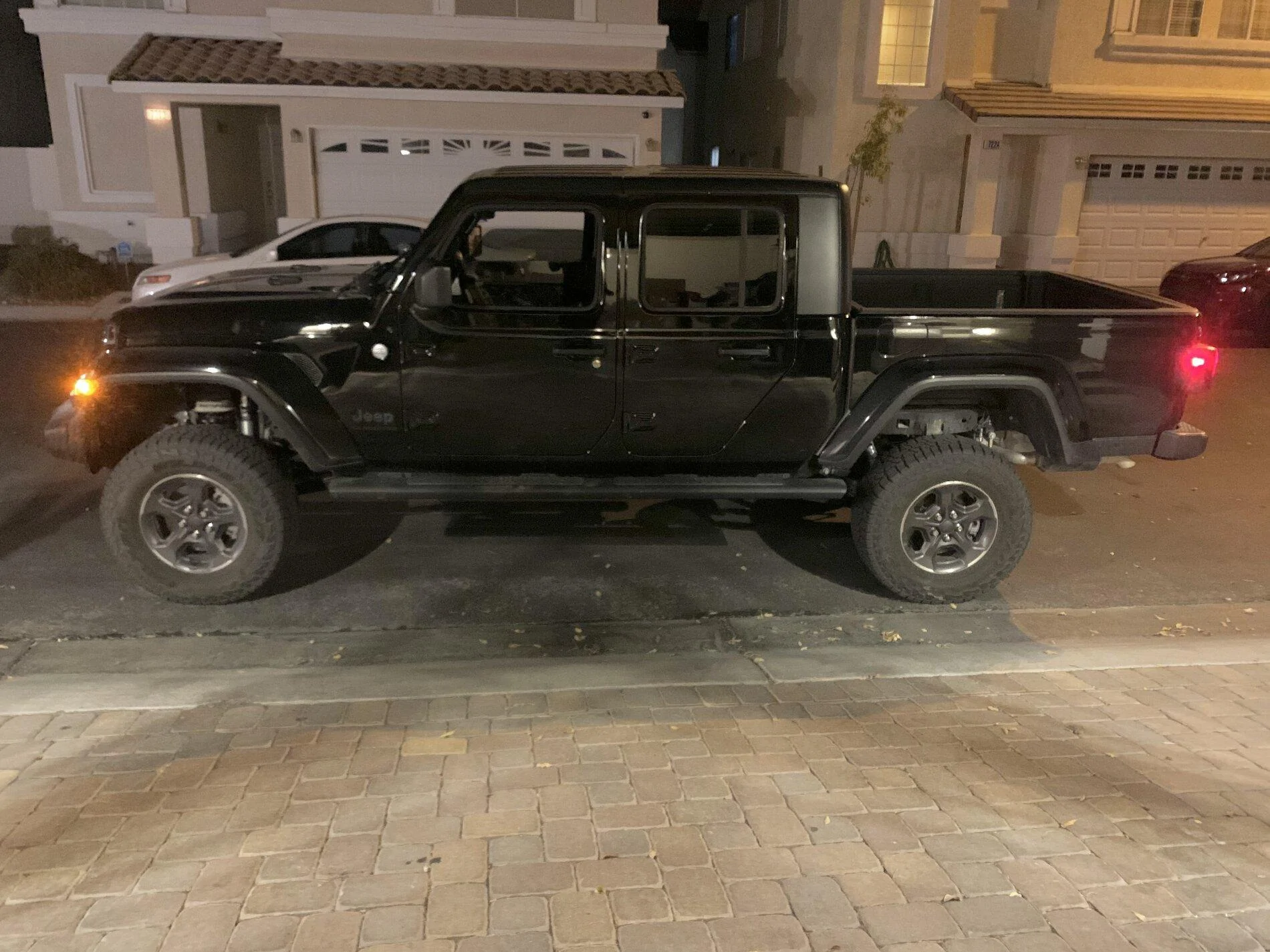 Jeep Gladiator How tiny would 33” tires look on a 3.5” lift? 66FA747F-6A9B-4557-9004-3915DBD35239