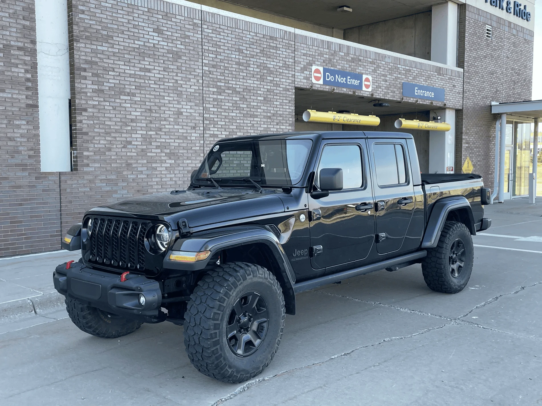 Jeep Gladiator BLACK Gladiator JT Club tempImage2X0xJ4