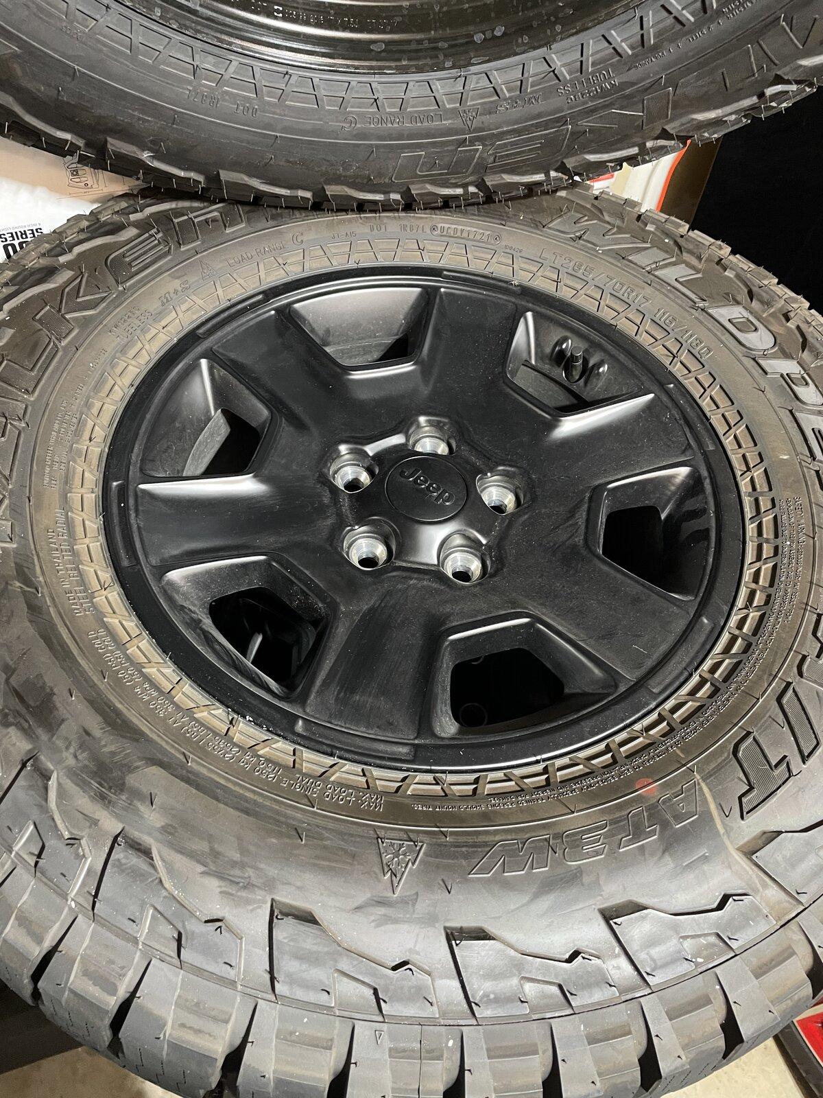Jeep Gladiator Mojave take off 33 inch Falcon Wildpeak’ DDC5332A-530E-432E-8AA7-E6FF9639CBFD