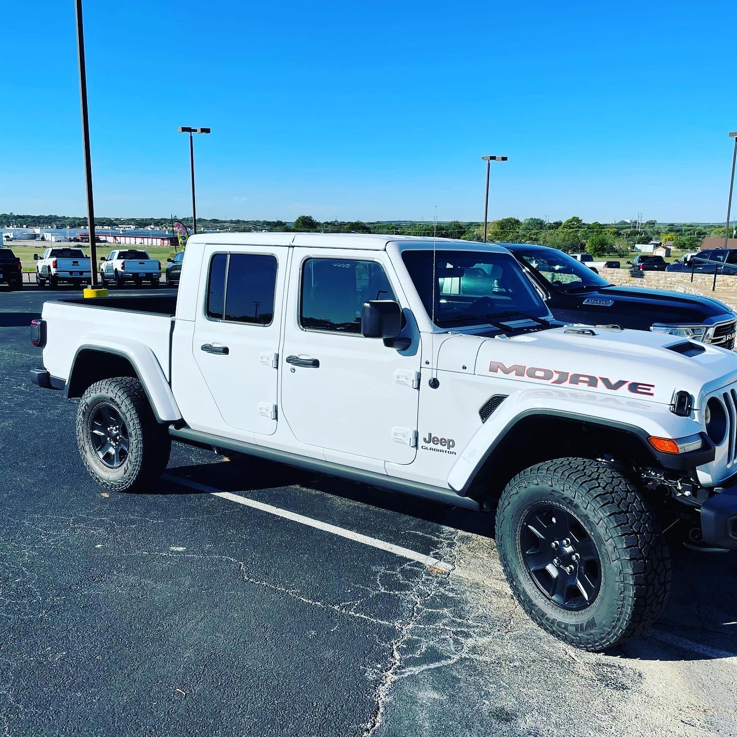 Jeep Gladiator Mojave take off 33 inch Falcon Wildpeak’ 11C05048-9BA4-4796-9EFC-EF362127DA0A