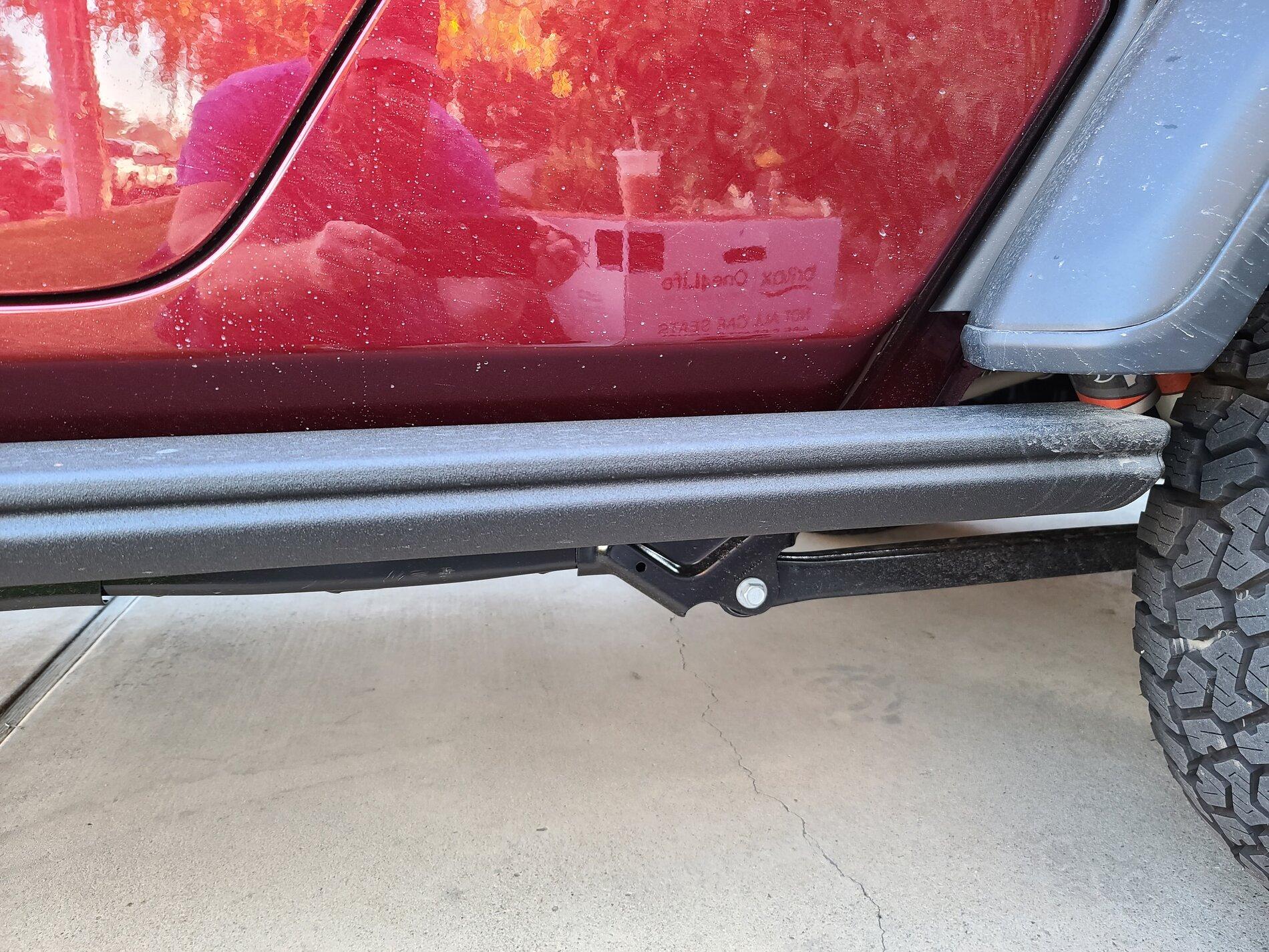 Jeep Gladiator Mopar Performance Slider with Step Assist. 20211127_083622