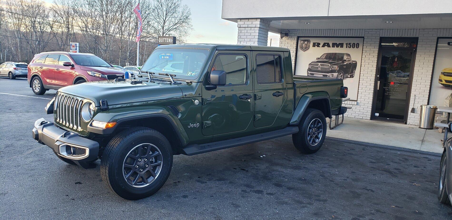 Jeep Gladiator Took Delivery of Your JT? Sign in Here! 20211127_154534