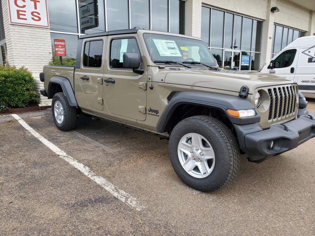Jeep Gladiator One Year Later...... A62BA845-77B1-4D75-BB18-95BEE859B2AC
