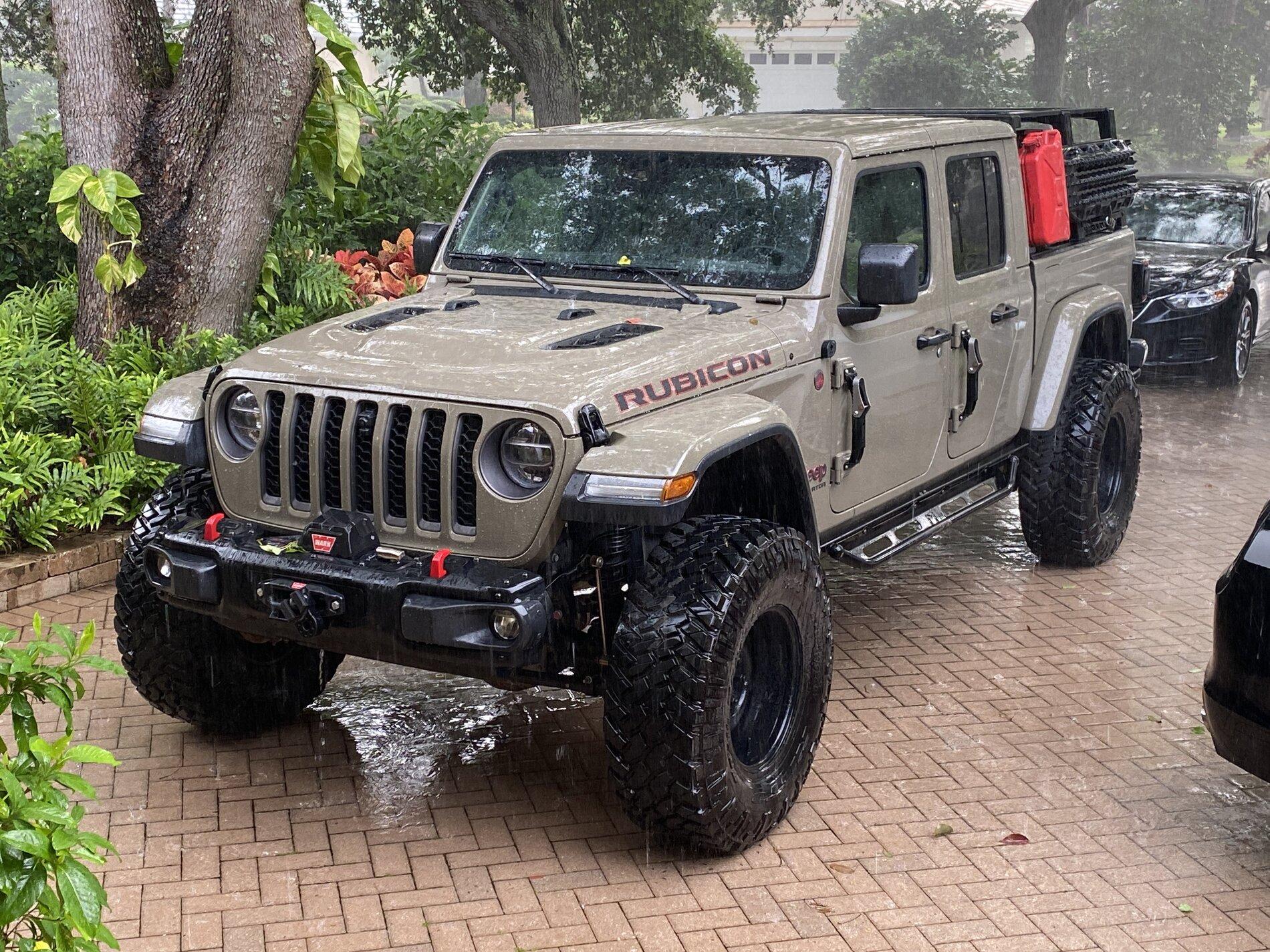 Jeep Gladiator Metalcloak lift IMG_1531.JPG