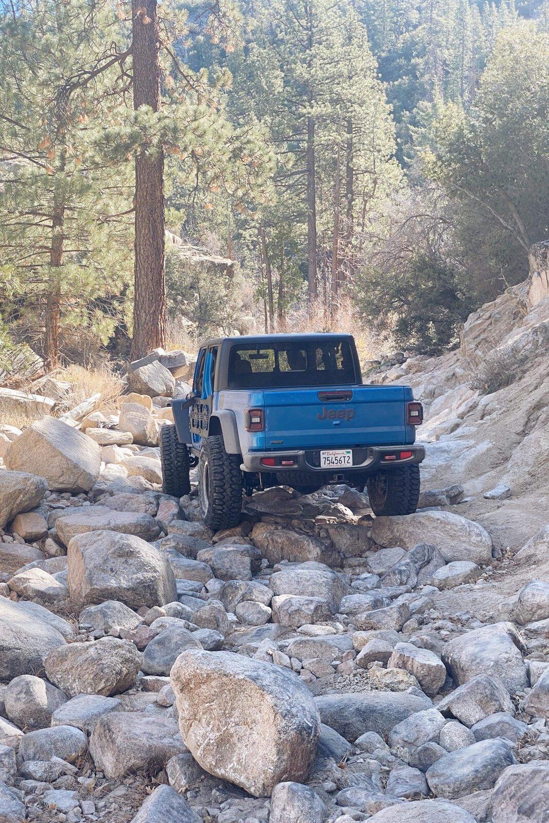 Jeep Gladiator Hydro Blue Diesel Rubicon  - “The Blue King” 42BF9020-39B9-4474-9D61-A85CCAB9CABE