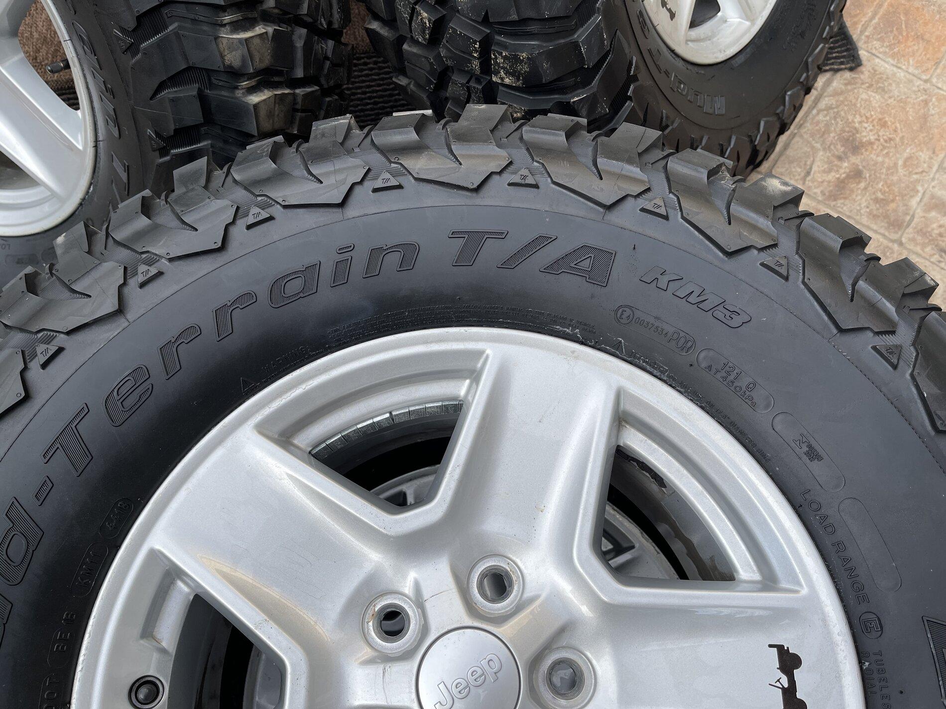 Jeep Gladiator BF Goodrich KM3 wheels and tires IMG_5420.JPG