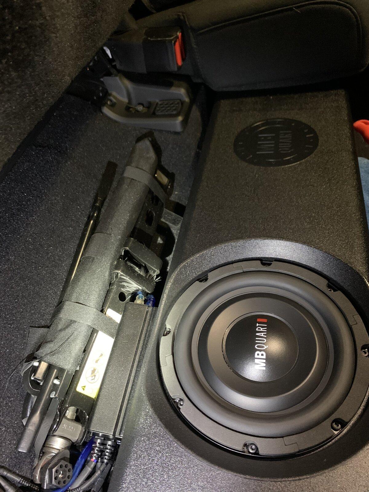 Jeep Gladiator Installed: Stinger Heigh 10 Infotainment Center + MB Quart Dual 8" Sub Enclosure 1638233967555