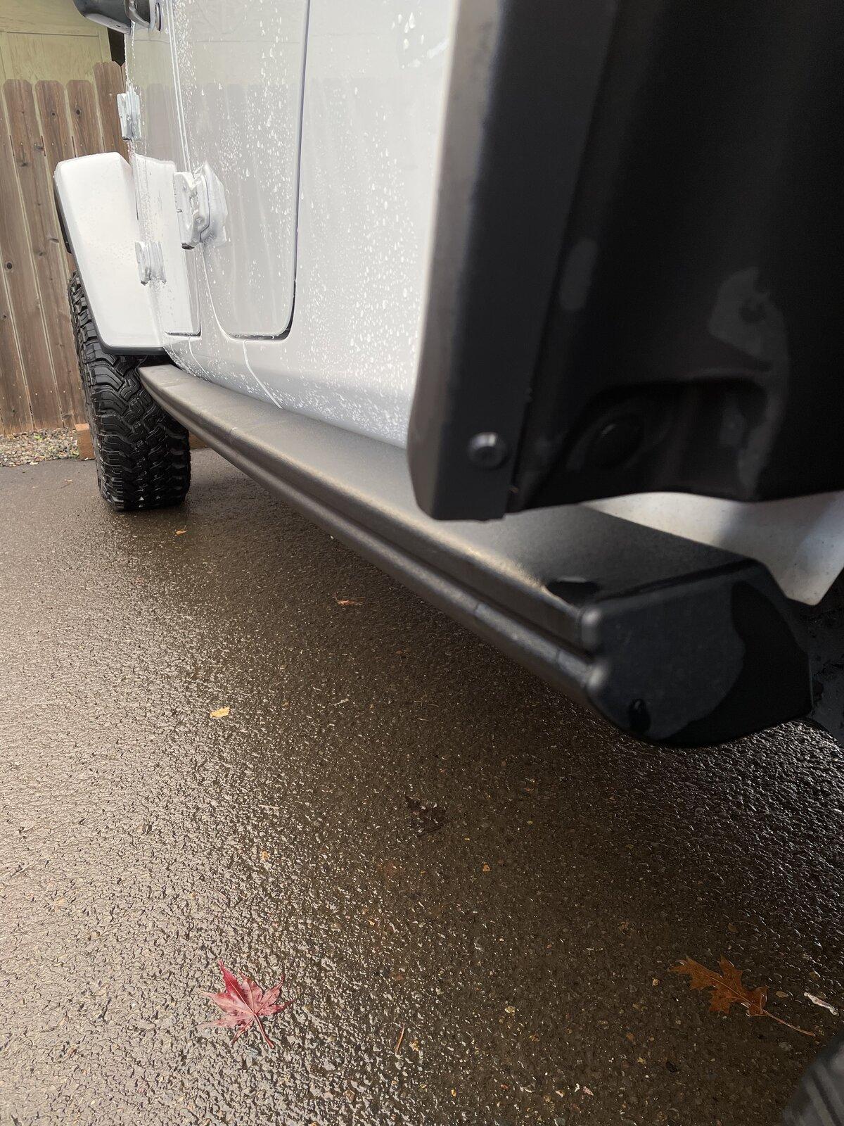 Jeep Gladiator Mopar Performance Rock Sliders with Step Assist CD7AC5F1-4BD0-4DC6-AF50-3BE9DFB24CD0
