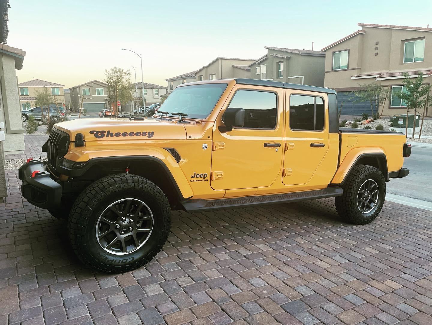 Jeep Gladiator NACHO Gladiator club 81629587-CA93-4360-B413-30DD8C2B0432