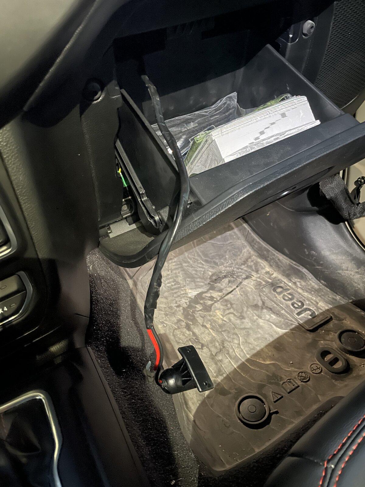 Jeep Gladiator Extension for 12 volt outlet wiring? D3A57DC6-9708-436D-87BB-E3B14FAFC4FB