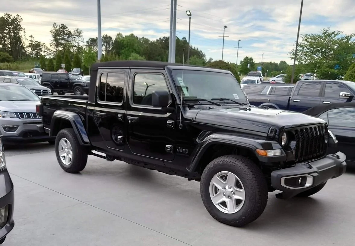 Jeep Gladiator Aonarch's 2021 Sport S Max Tow DSC_0349