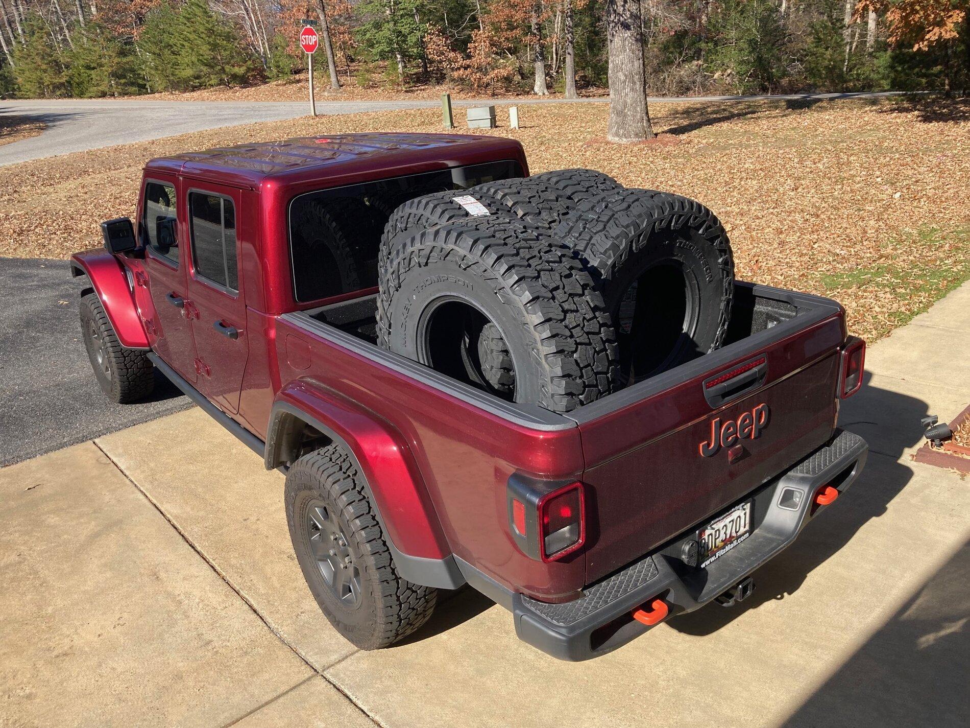 Jeep Gladiator 35s or 37s? IMG_3218