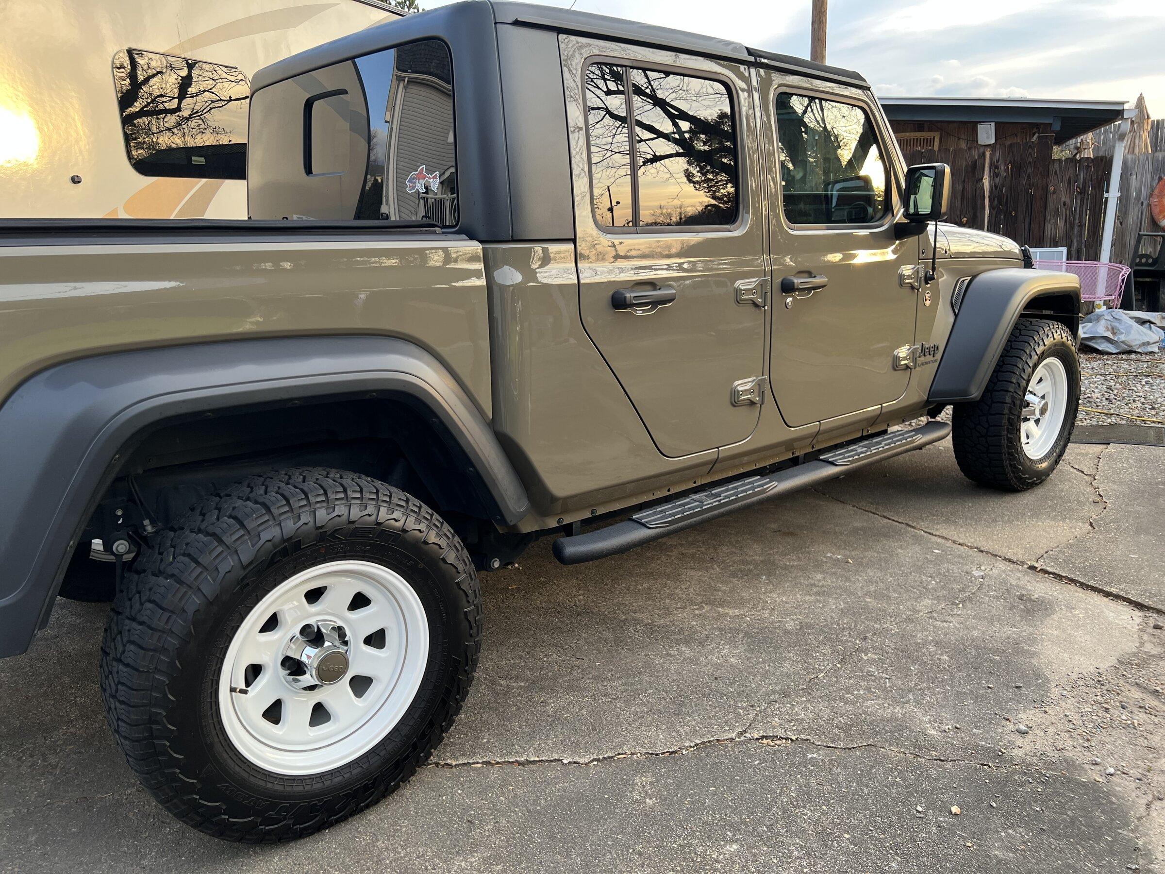 Jeep Gladiator What wheels are you putting on you JT? 6A60CA73-CB8D-46E9-8EA1-B6E1E6135BCE