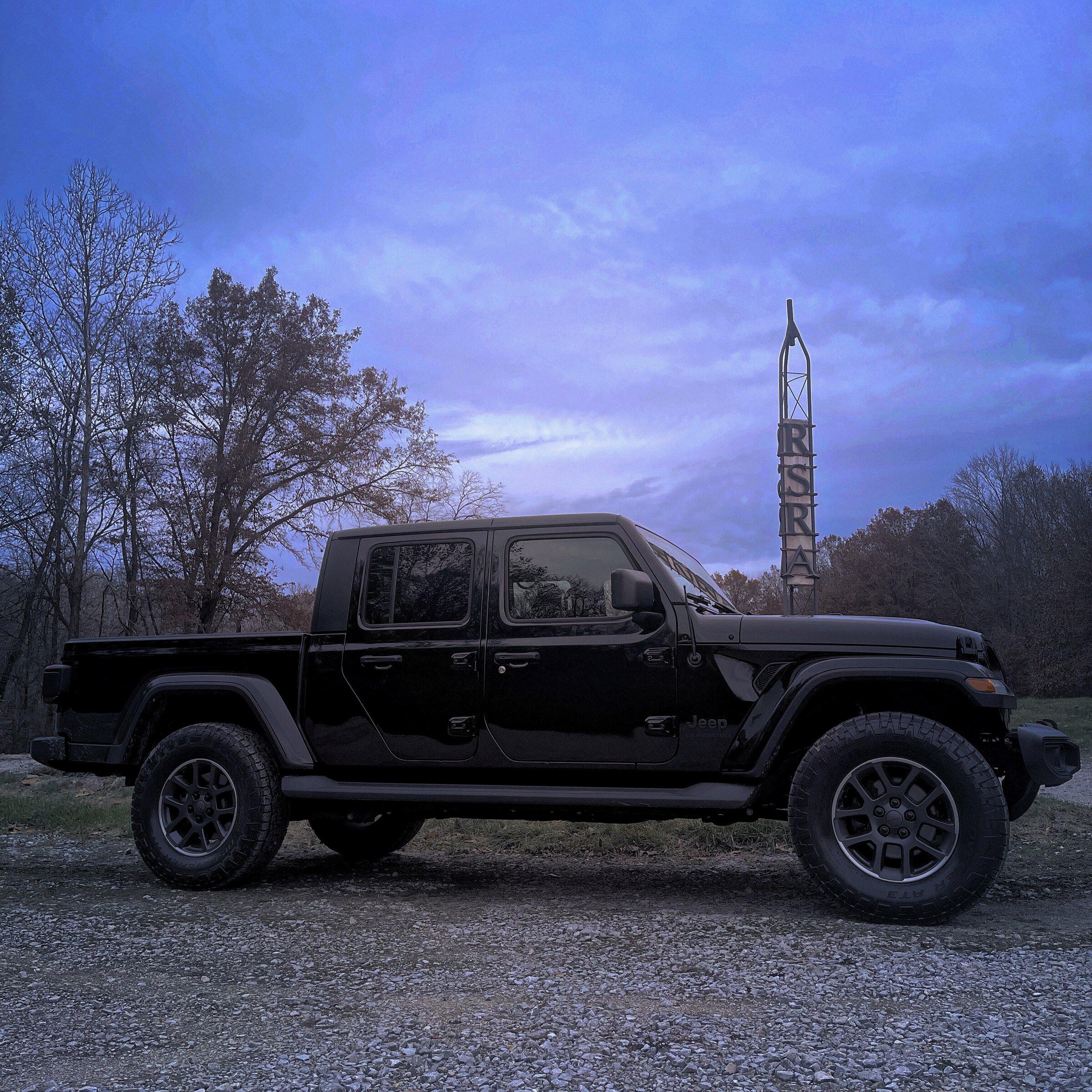 Jeep Gladiator Gladiator Glamour Shots 7B764C87-3AC6-48A2-AC0A-13409C1051C6