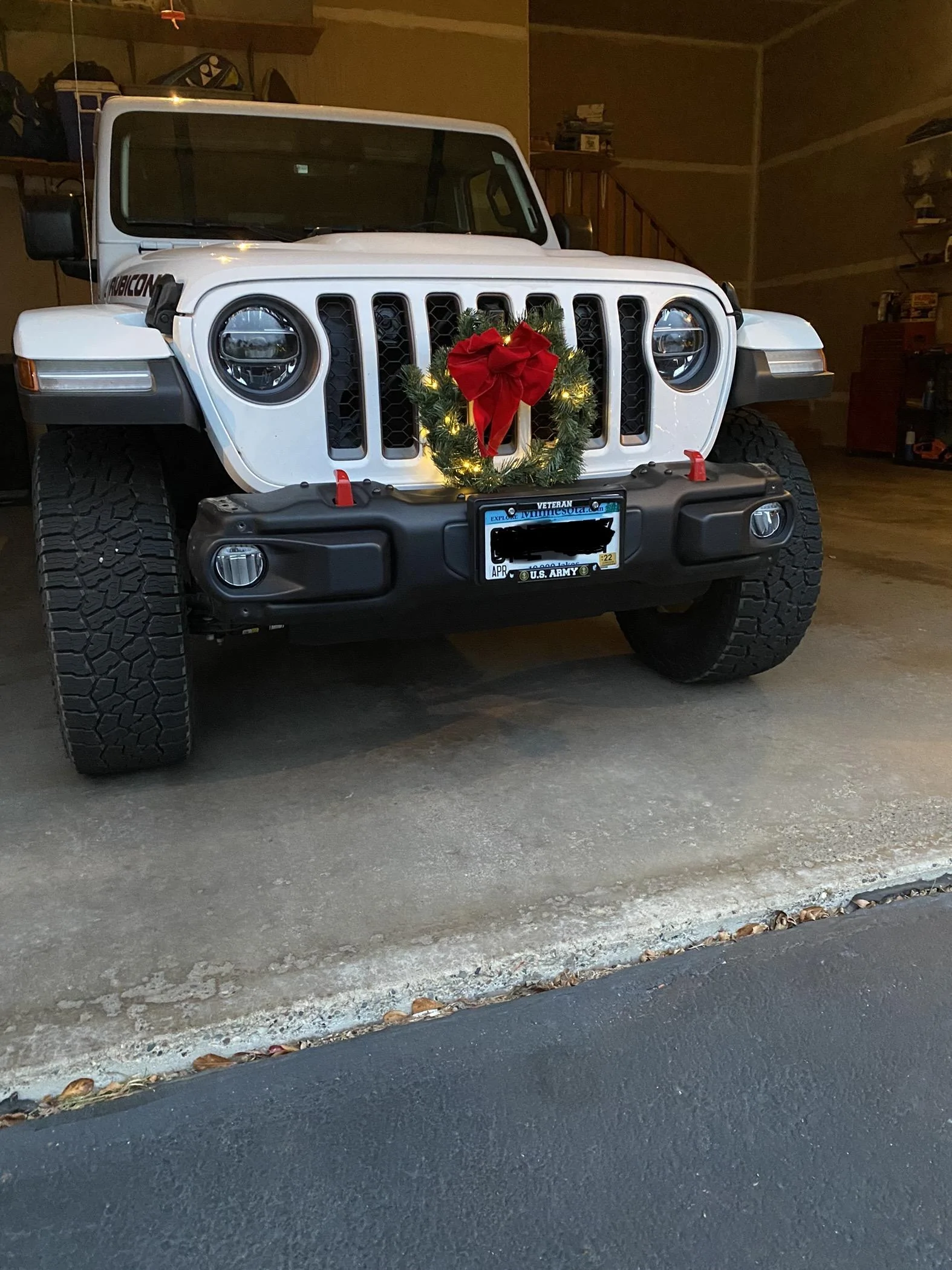 Jeep Gladiator Show us your Grill Wreaths IMG_0507