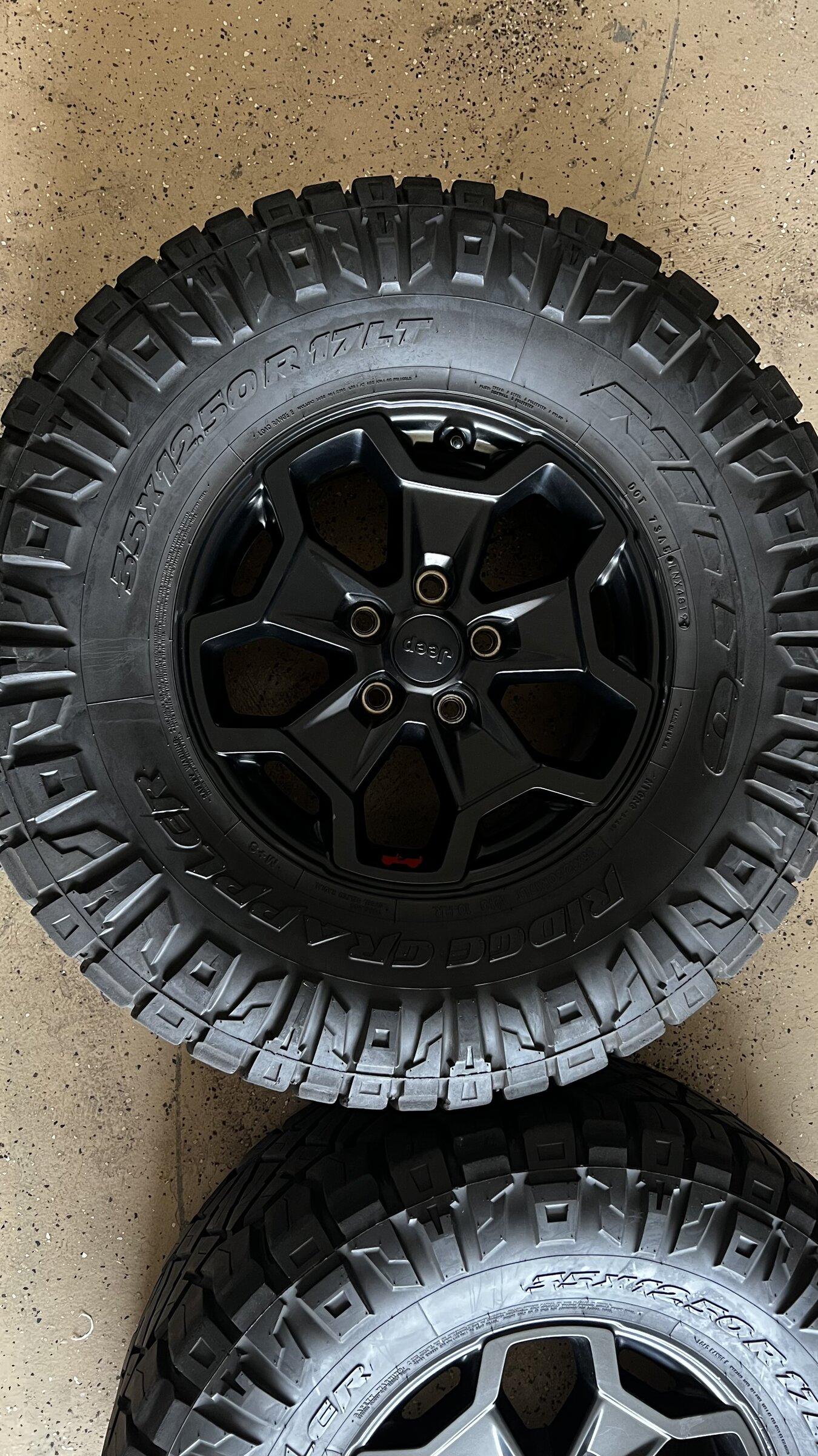 Jeep Gladiator Launch Edition Wheels with 35” Nitto Ridge Grapplers SoCal 0CED6A2E-831B-43D3-B1D8-33BCC1C698A4