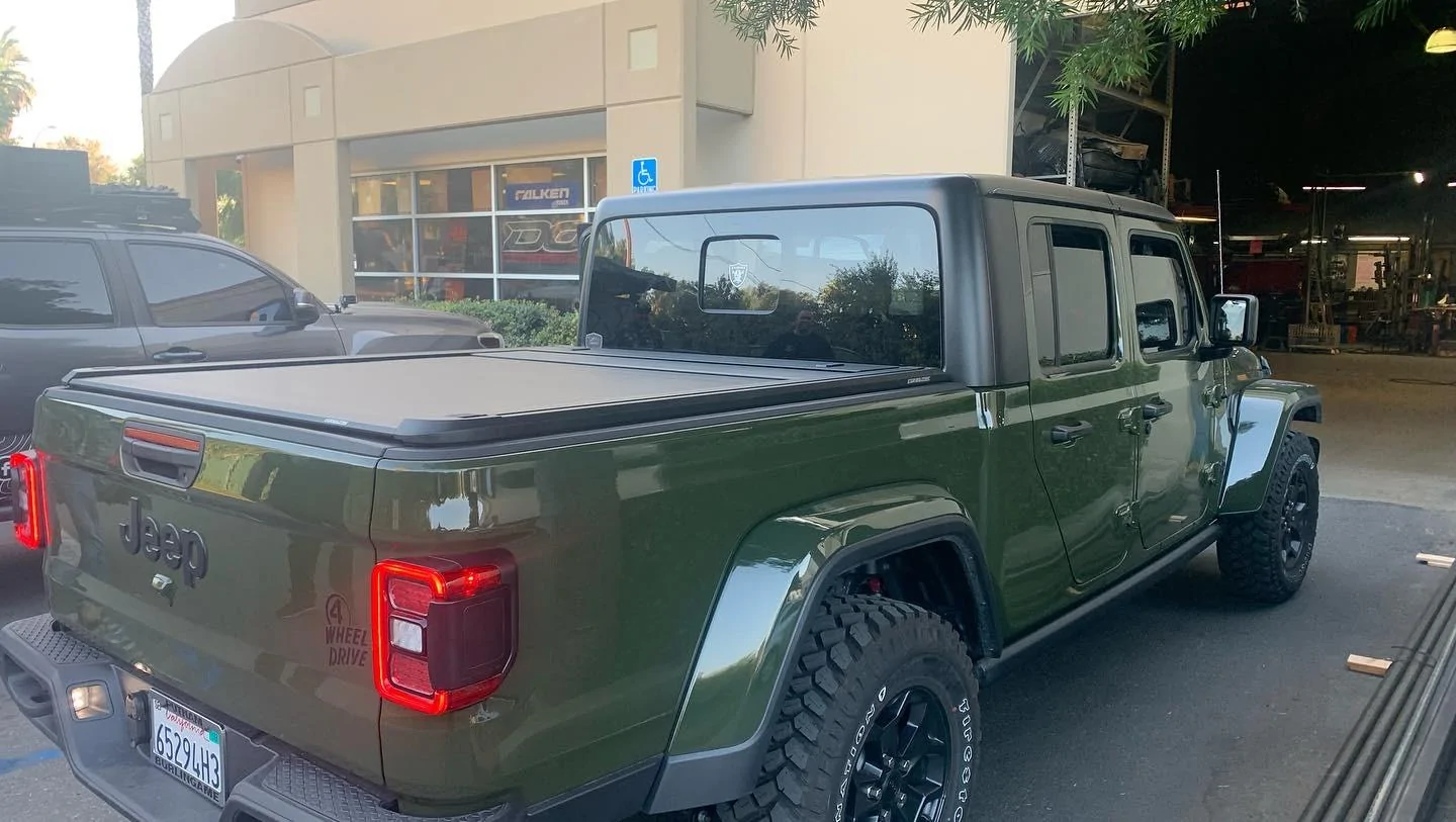 Jeep Gladiator Tonneau cover, rail and rack combo 0746E932-4EC8-4A81-84EA-0A0B1AAD7130