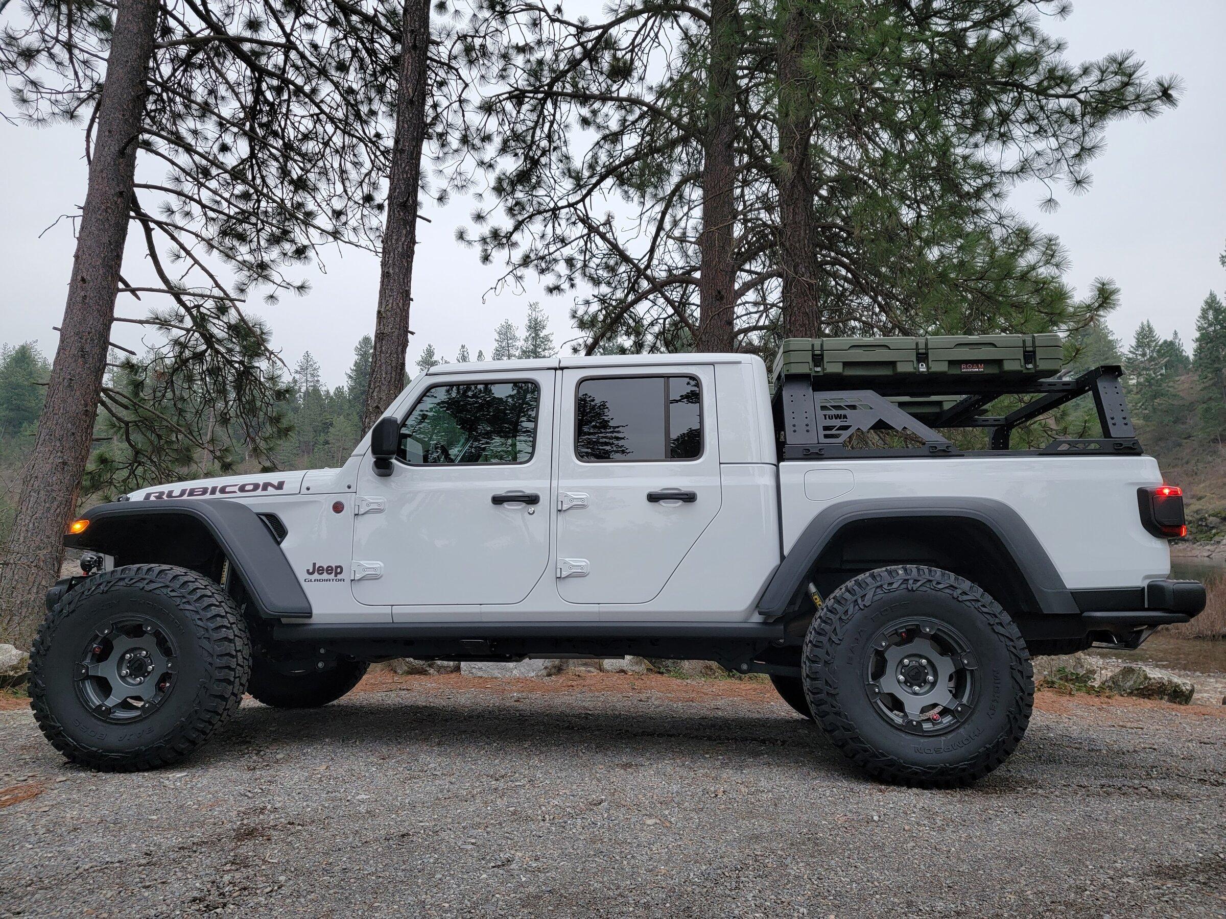 Jeep Gladiator Project Reverse Mullet 2021-12-03 15.41.35