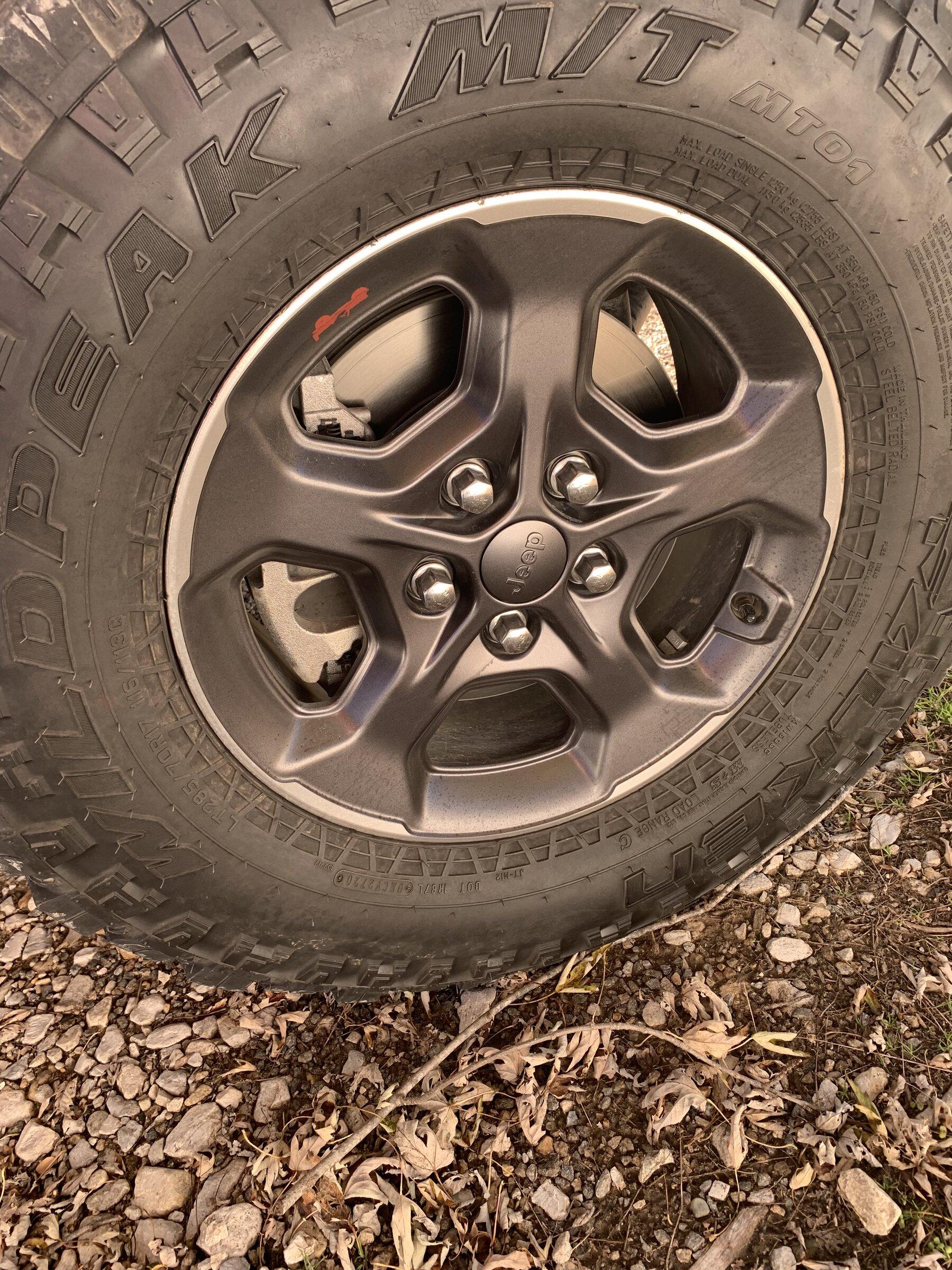 Jeep Gladiator 2021 rubicon take offs. 0A5BD674-BFCF-4DAD-A0D7-842072497CE5