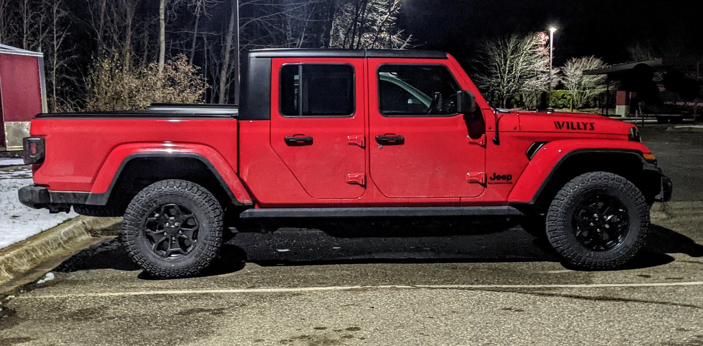 Jeep Gladiator WILLYS Edition Gladiator JT Club PXL_20211201_032002151~2