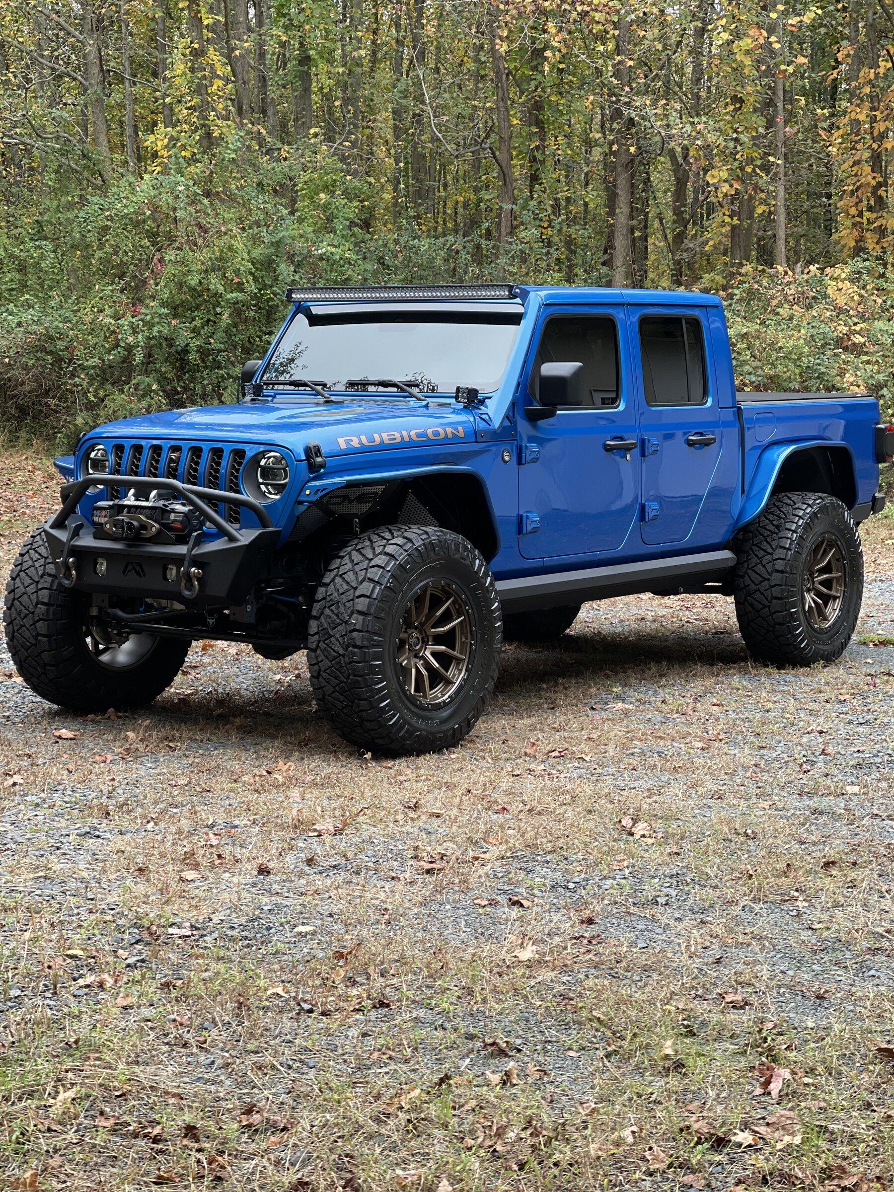 Jeep Gladiator HYDRO BLUE PEARL Gladiator JT Club 4C116B61-B06F-4900-8145-649EA49EEEFC