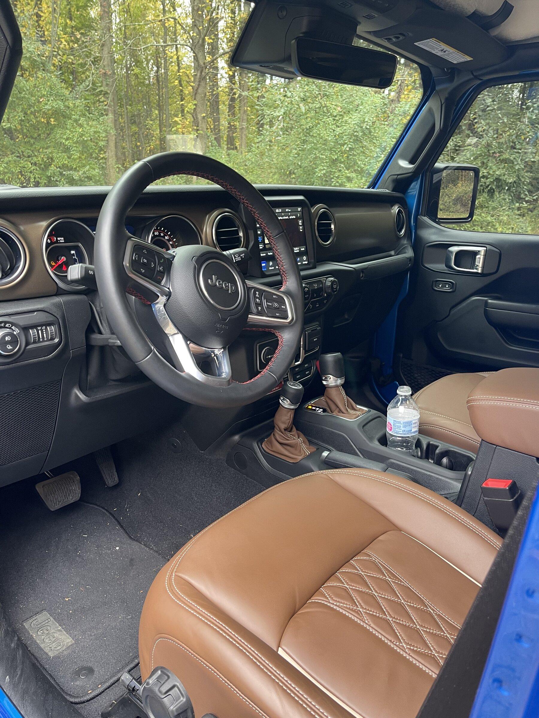 Jeep Gladiator HYDRO BLUE PEARL Gladiator JT Club 18BE2F50-21EF-4DD2-AFFF-92EB68826A9C