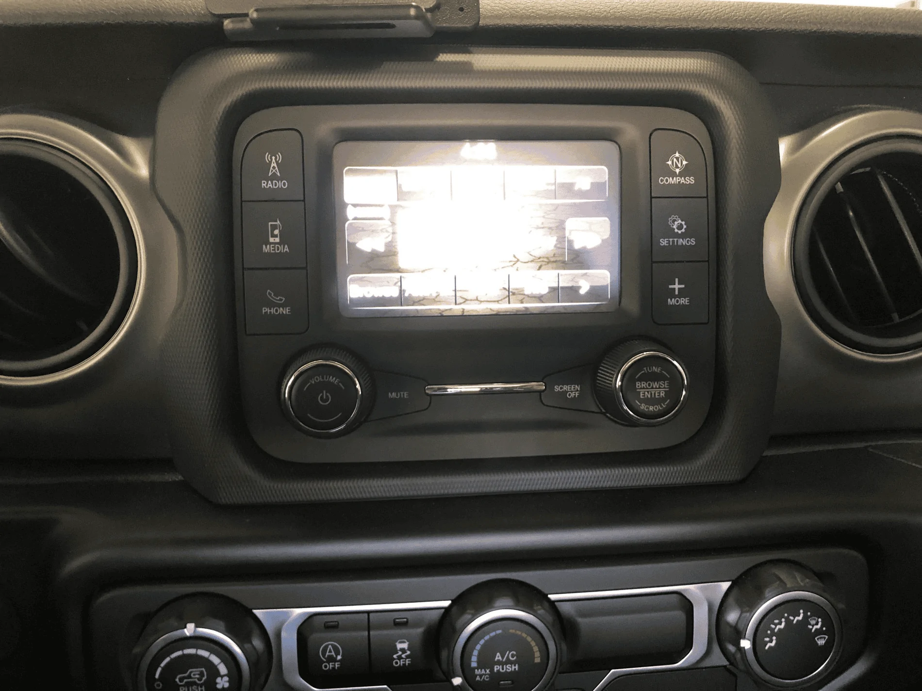 Jeep Gladiator Radio question 1638721760693