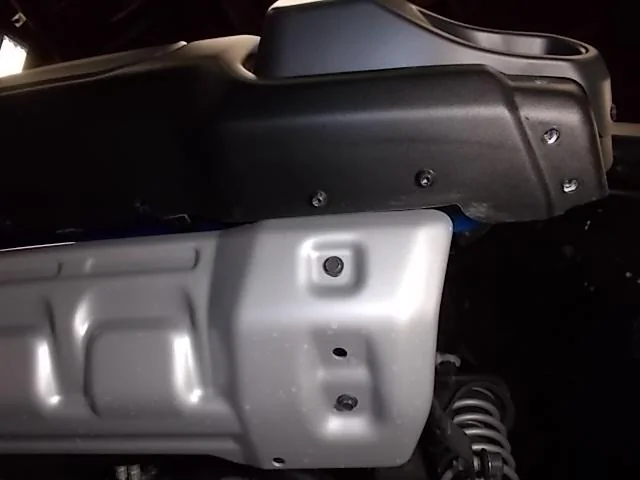 Jeep Gladiator Swapping the Mojave plastic bumper with the Mopar steel bumper DS317