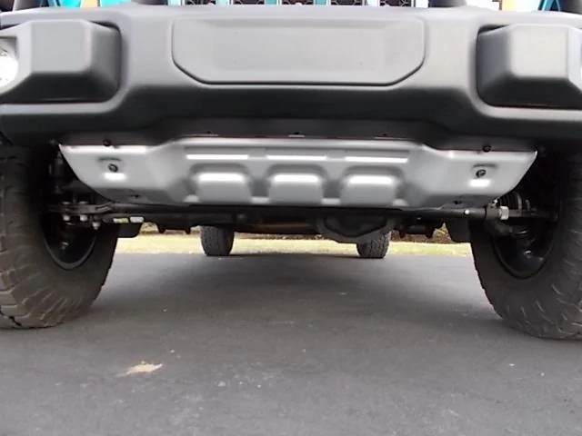 Jeep Gladiator Swapping the Mojave plastic bumper with the Mopar steel bumper DS319